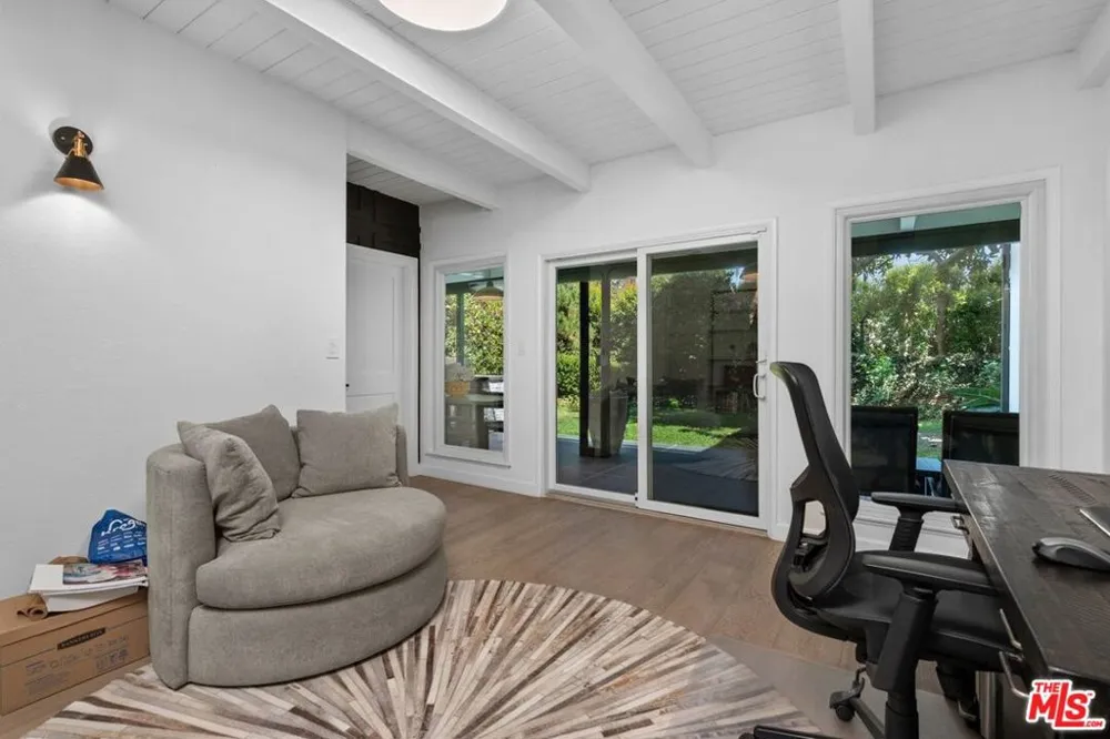 3304 Shelby Drive Los Angeles, CA 90034