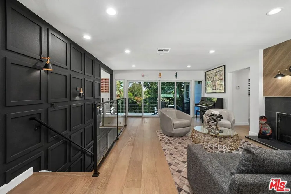 3304 Shelby Drive Los Angeles, CA 90034
