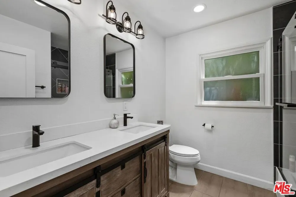 3304 Shelby Drive Los Angeles, CA 90034
