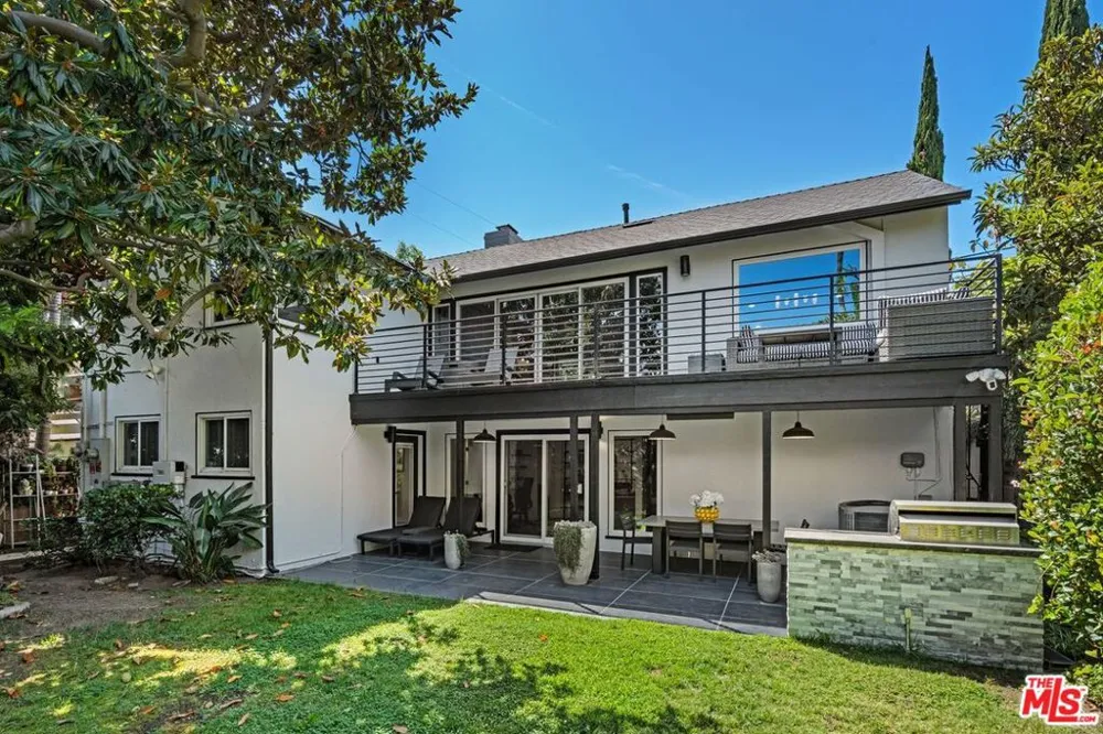 3304 Shelby Drive Los Angeles, CA 90034