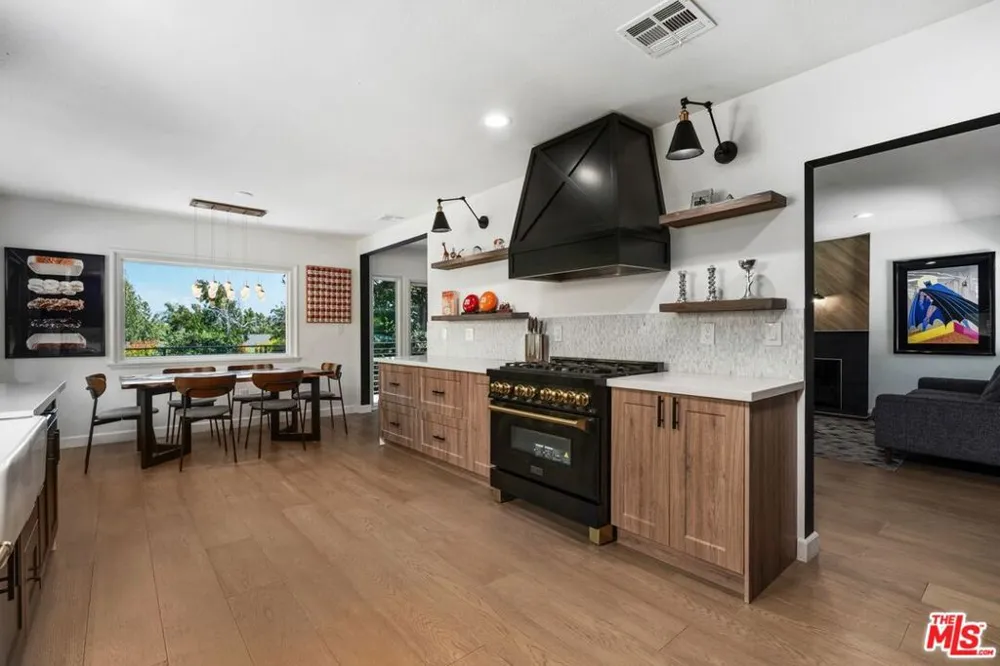 3304 Shelby Drive Los Angeles, CA 90034
