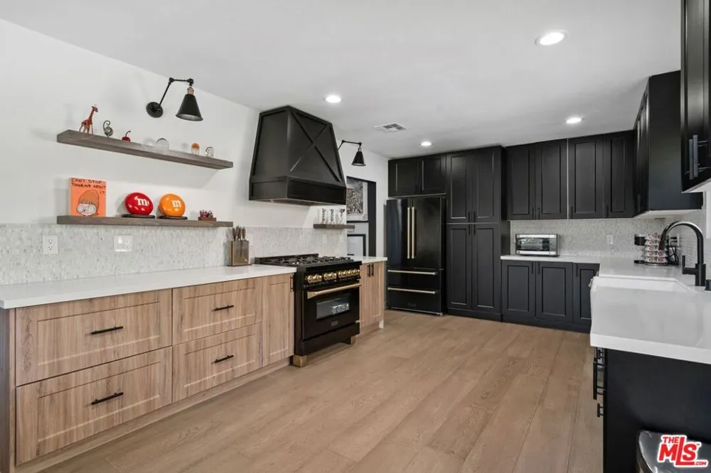 3304 Shelby Drive Los Angeles, CA 90034
