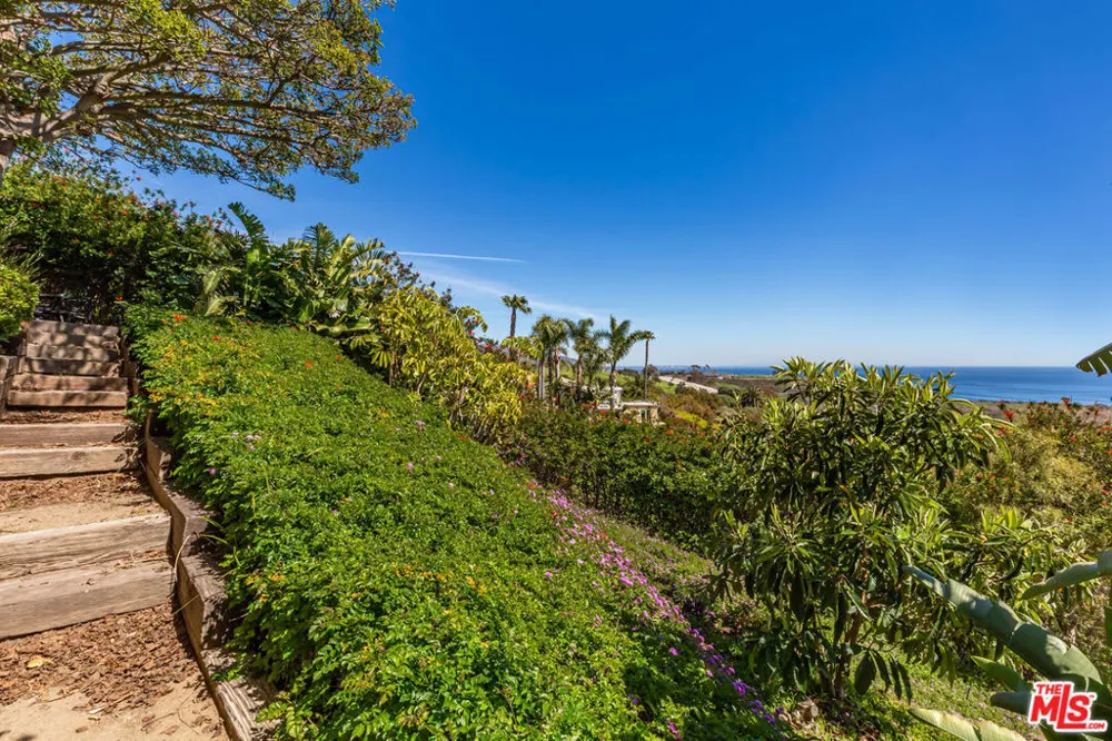 24630 Blue Dane Lane Malibu, CA 90265