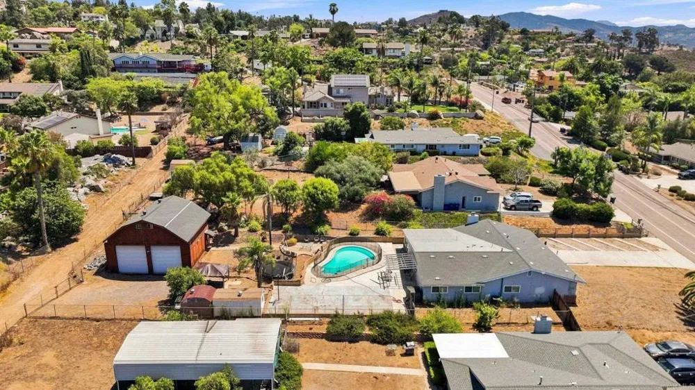 1572 Hidden Mesa Road El Cajon, CA 92019