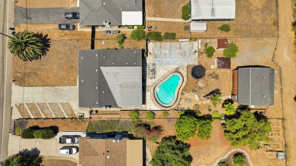 1572 Hidden Mesa Road El Cajon, CA 92019