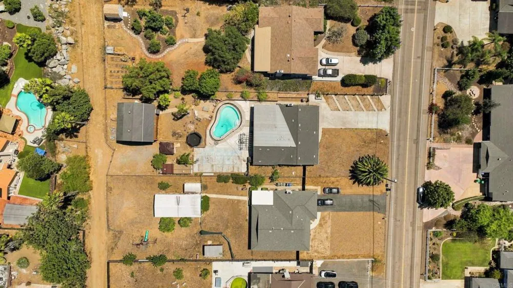 1572 Hidden Mesa Road El Cajon, CA 92019