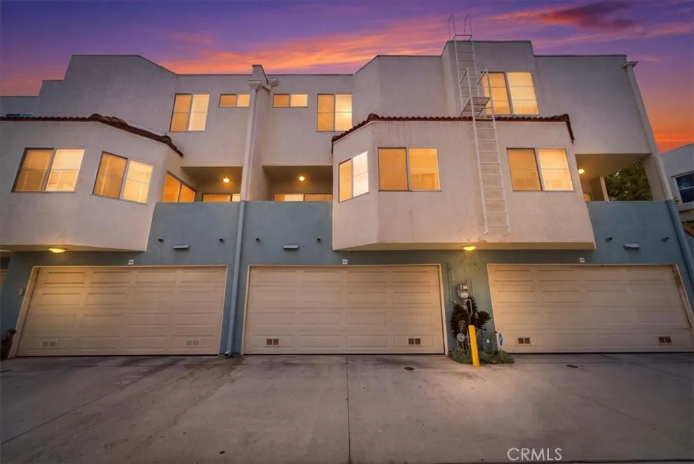 5455 Sylmar #1402 Sherman Oaks, CA 91401