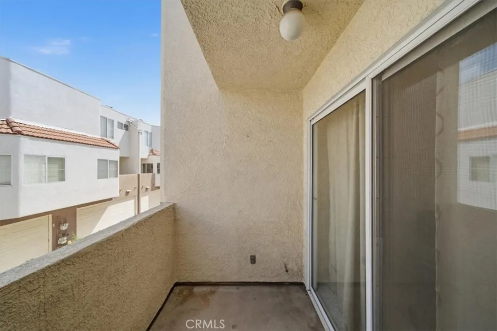 5455 Sylmar #1402 Sherman Oaks, CA 91401