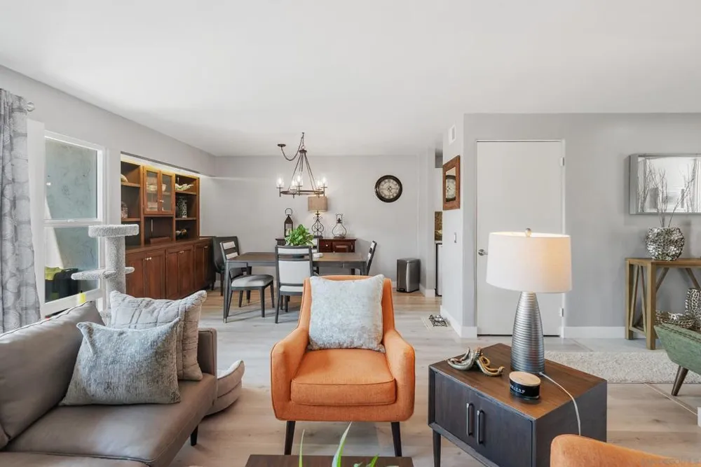 7512 Viejo Castilla #17 Carlsbad, CA 92009