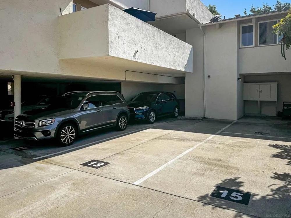 7512 Viejo Castilla #17 Carlsbad, CA 92009