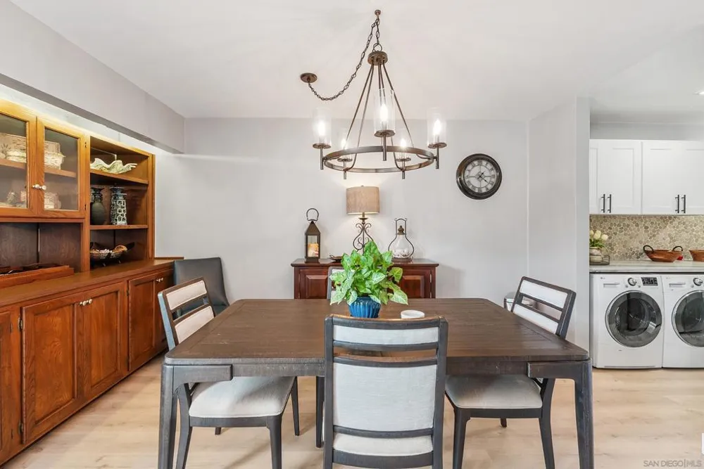 7512 Viejo Castilla #17 Carlsbad, CA 92009