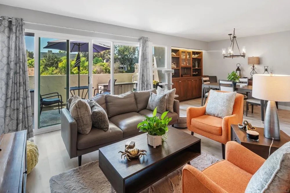 7512 Viejo Castilla #17 Carlsbad, CA 92009