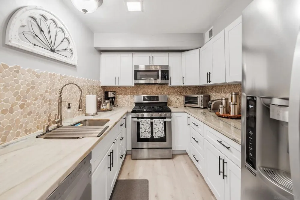 7512 Viejo Castilla #17 Carlsbad, CA 92009