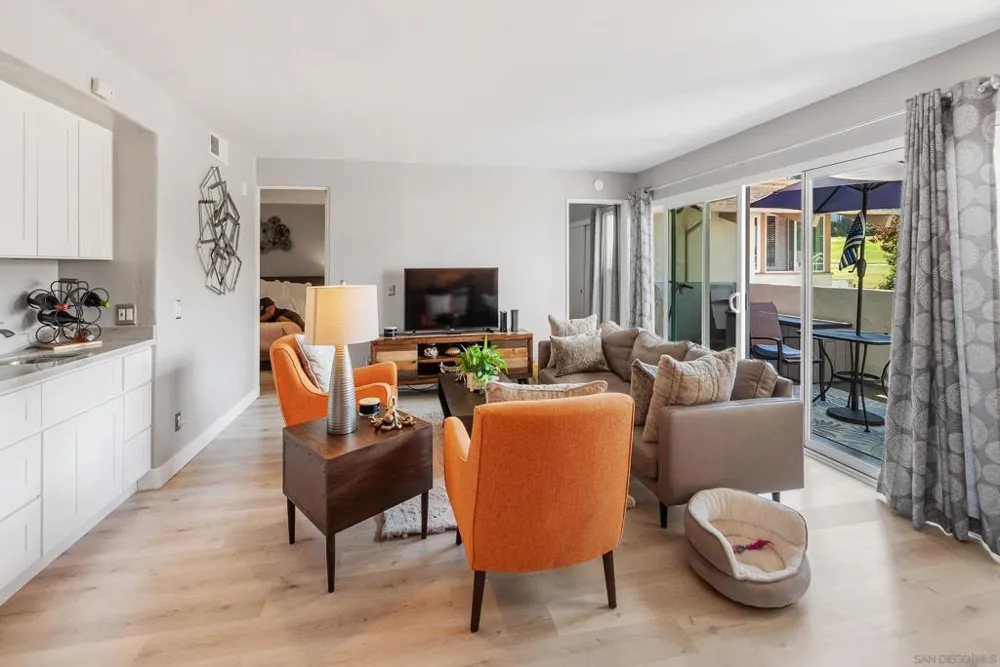 7512 Viejo Castilla #17 Carlsbad, CA 92009