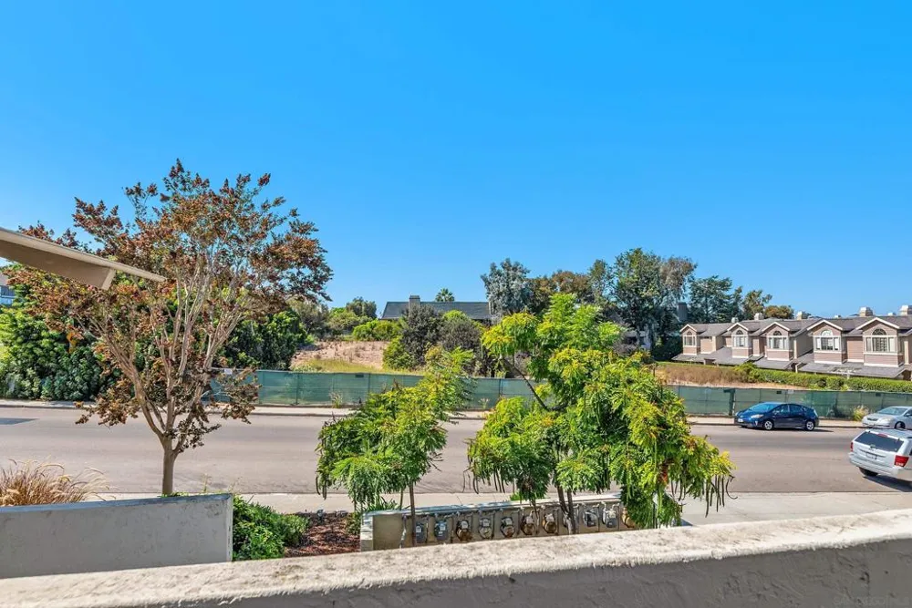 7512 Viejo Castilla #17 Carlsbad, CA 92009