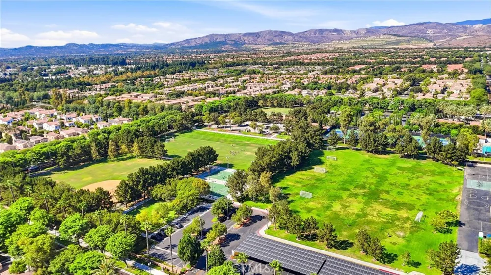 21 Waterspout Irvine, CA 92620