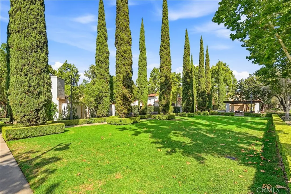21 Waterspout Irvine, CA 92620