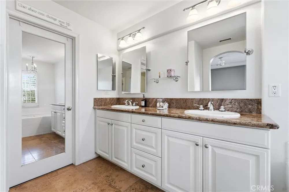 21 Waterspout Irvine, CA 92620