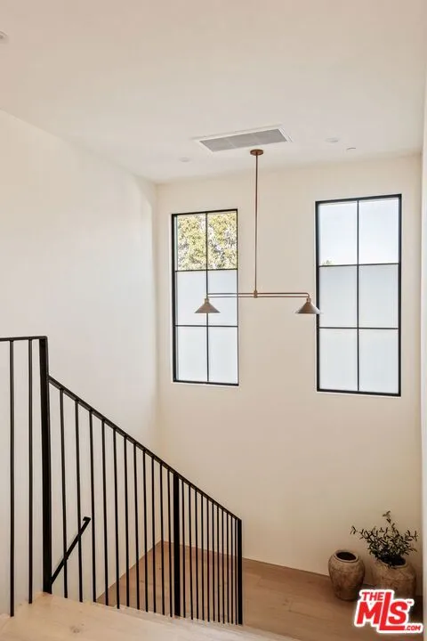 11621 Hesby Street Valley Village, CA 91601