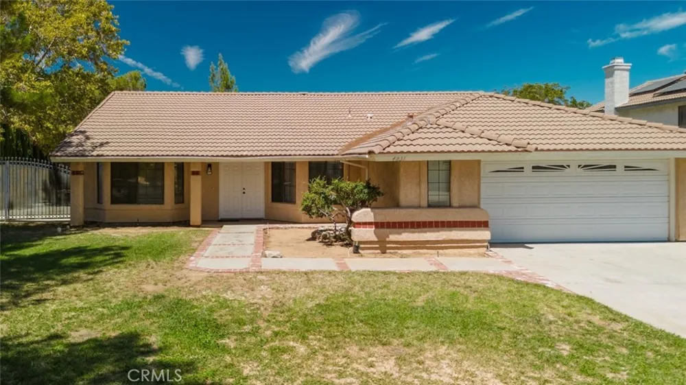 11743 Canoga Avenue Chatsworth, CA 91311