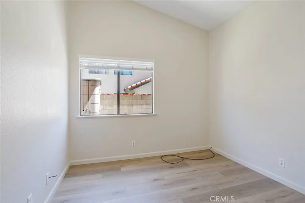 11743 Canoga Avenue Chatsworth, CA 91311