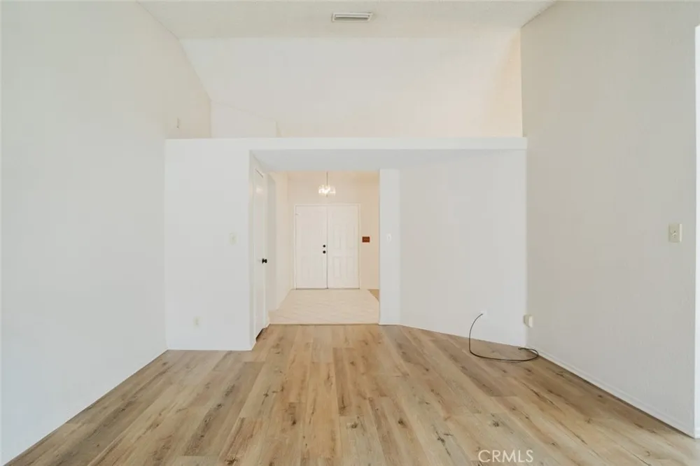 11743 Canoga Avenue Chatsworth, CA 91311