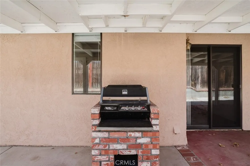 11743 Canoga Avenue Chatsworth, CA 91311