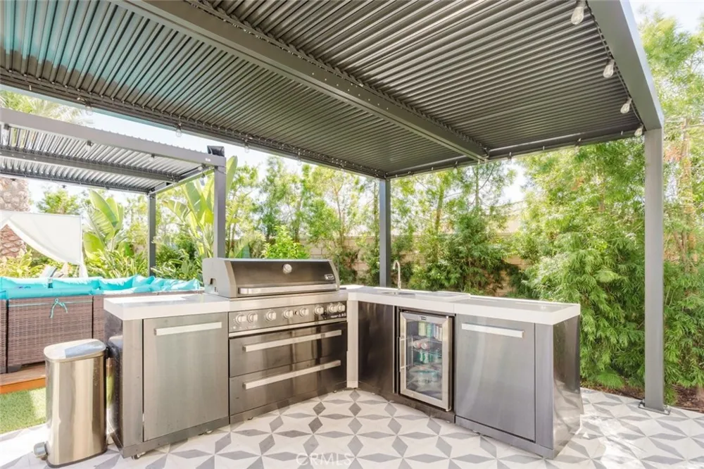 11743 Canoga Avenue Chatsworth, CA 91311