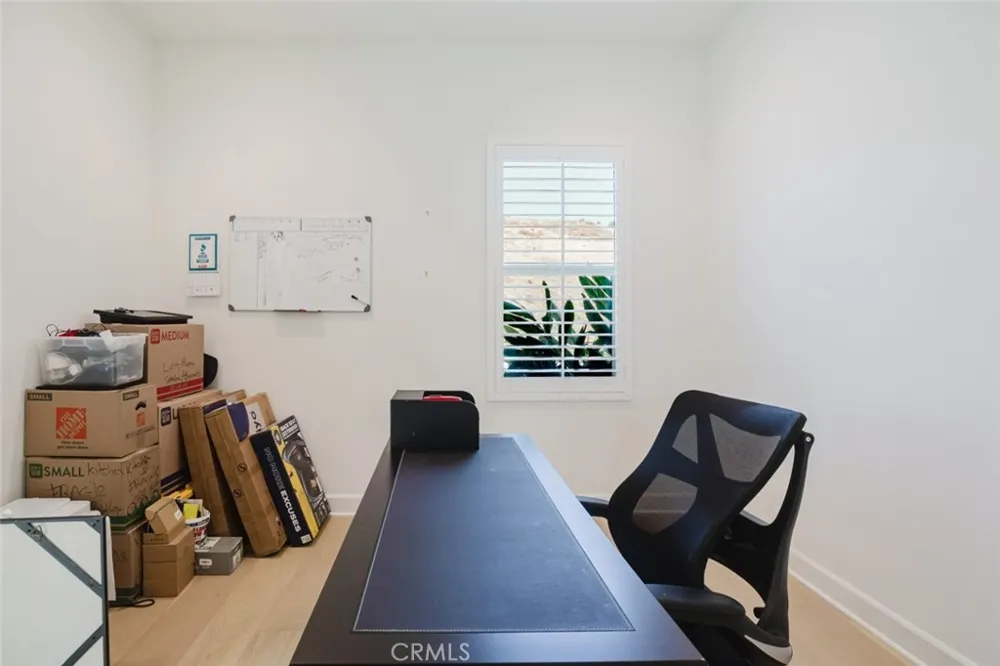 11743 Canoga Avenue Chatsworth, CA 91311