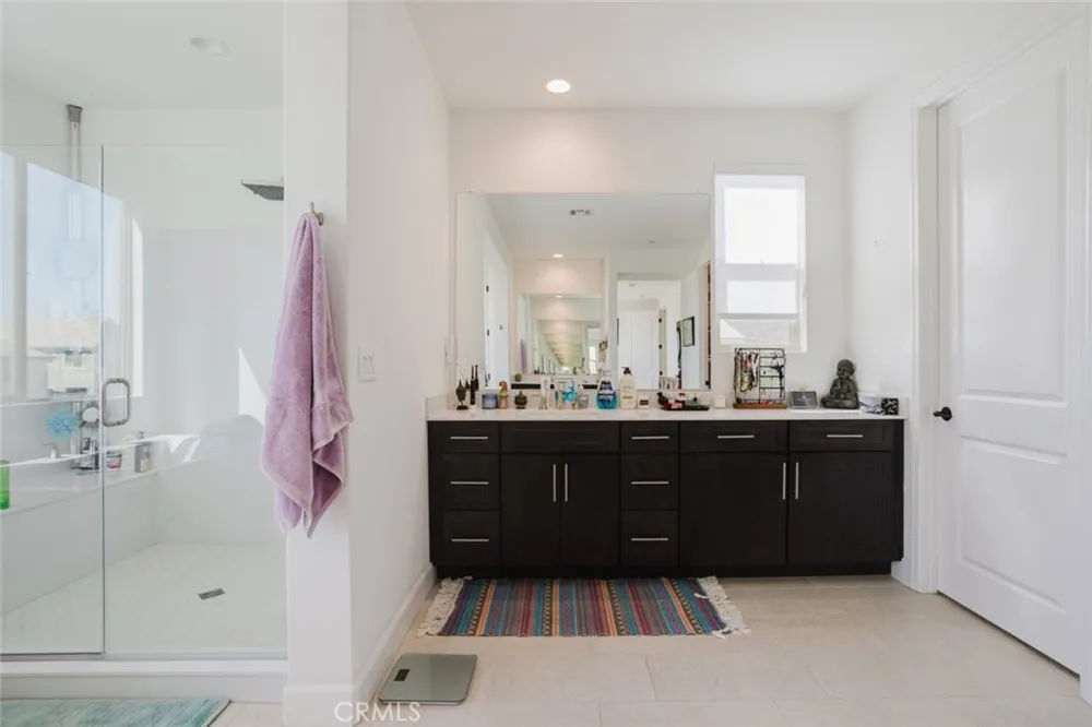 11743 Canoga Avenue Chatsworth, CA 91311