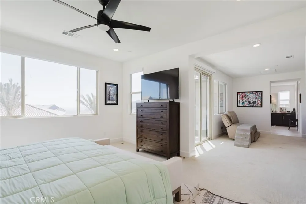 11743 Canoga Avenue Chatsworth, CA 91311