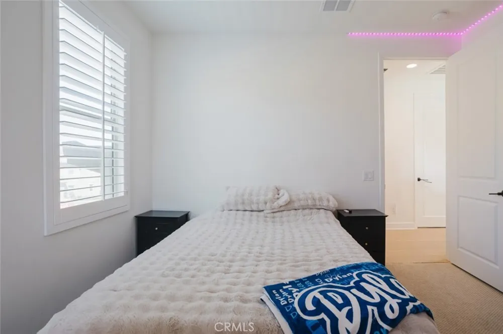 11743 Canoga Avenue Chatsworth, CA 91311