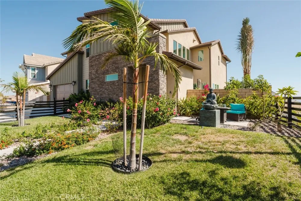 11743 Canoga Avenue Chatsworth, CA 91311