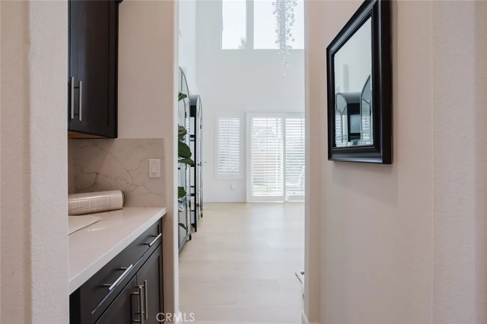 11743 Canoga Avenue Chatsworth, CA 91311