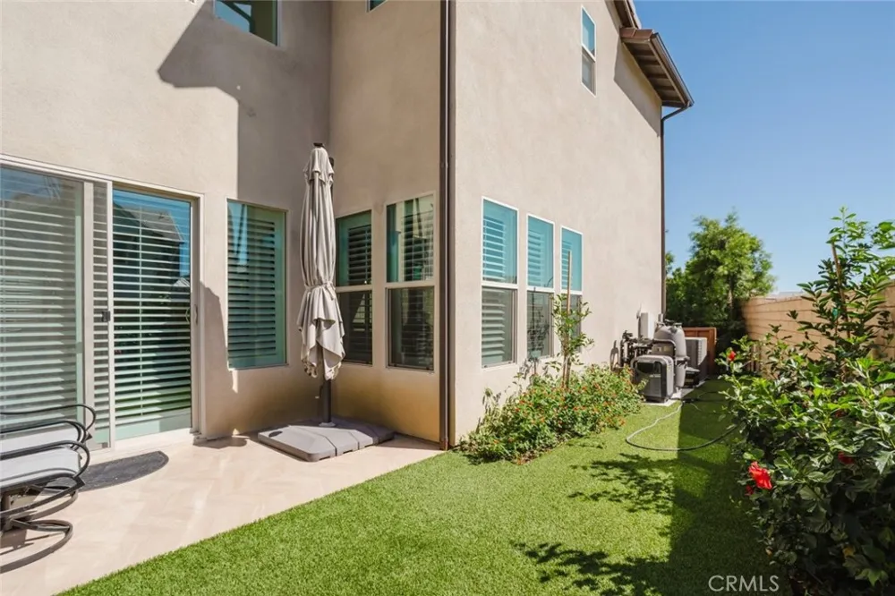 11743 Canoga Avenue Chatsworth, CA 91311