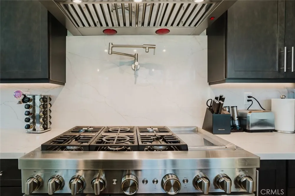11743 Canoga Avenue Chatsworth, CA 91311