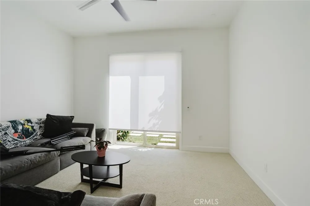 11743 Canoga Avenue Chatsworth, CA 91311