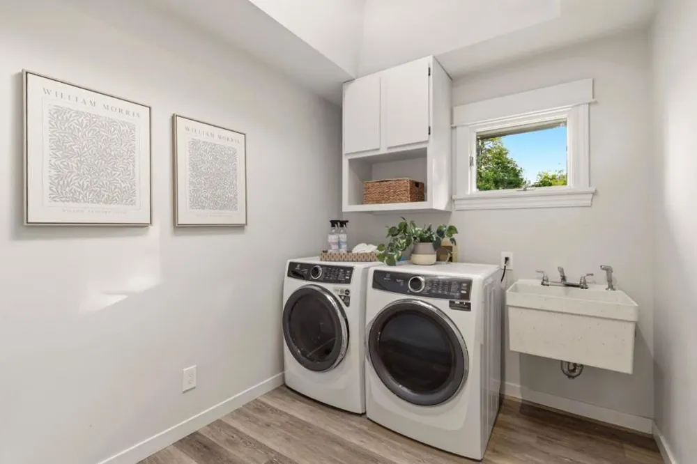 408 Warren Road San Mateo, CA 94402
