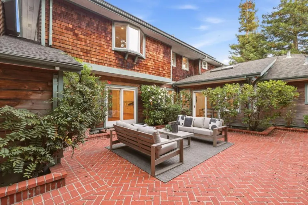 408 Warren Road San Mateo, CA 94402