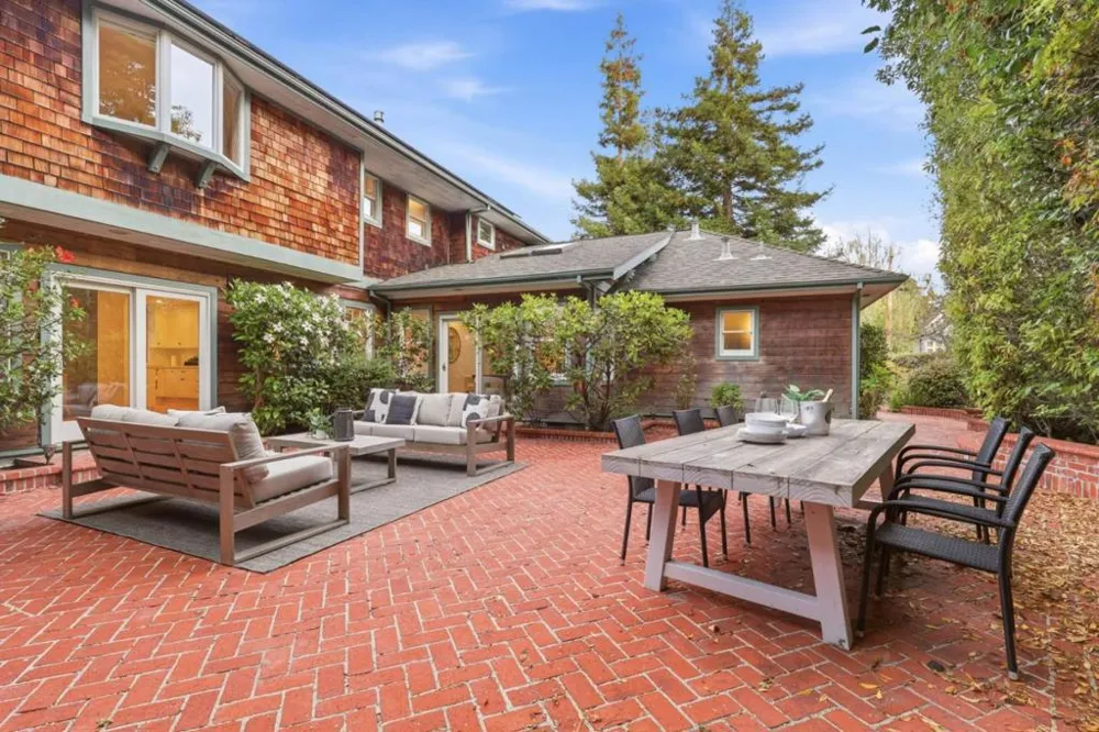 408 Warren Road San Mateo, CA 94402
