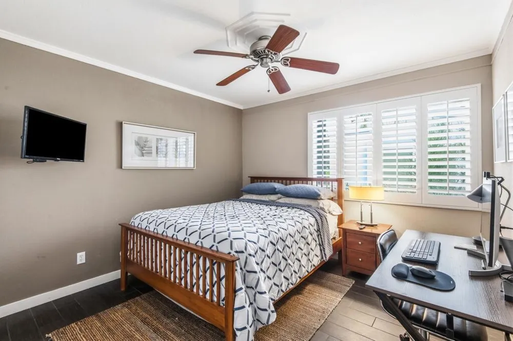 1371 E Francis Drive Palm Springs, CA 92262
