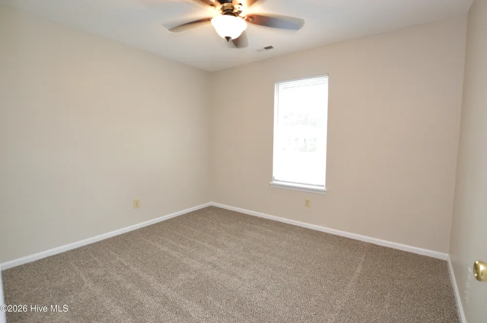 105 Creekview Drive Jacksonville, NC 28540