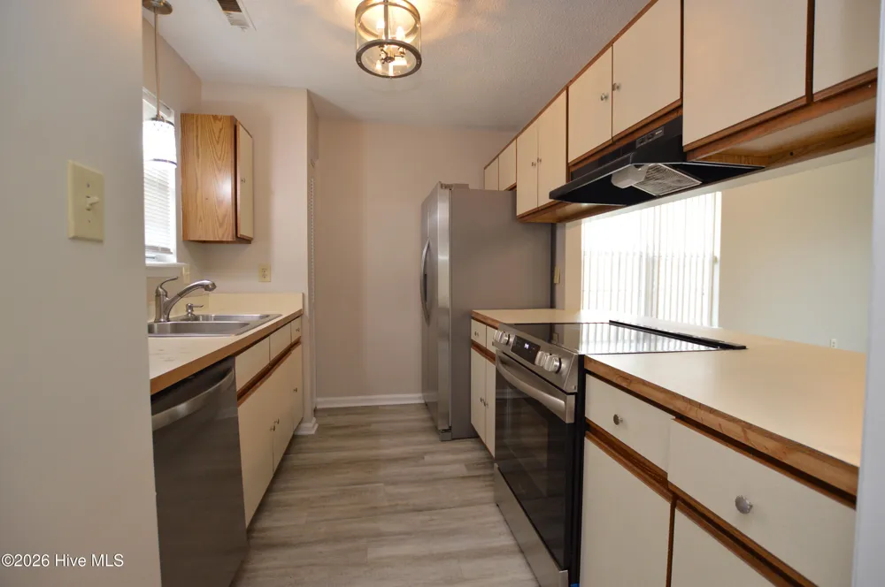 105 Creekview Drive Jacksonville, NC 28540