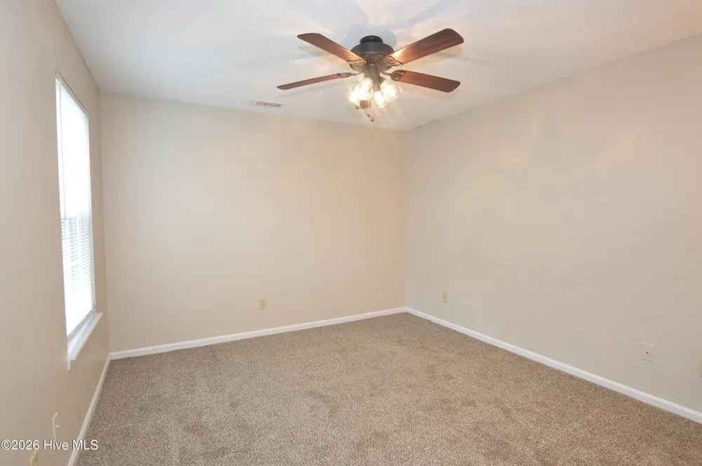 105 Creekview Drive Jacksonville, NC 28540