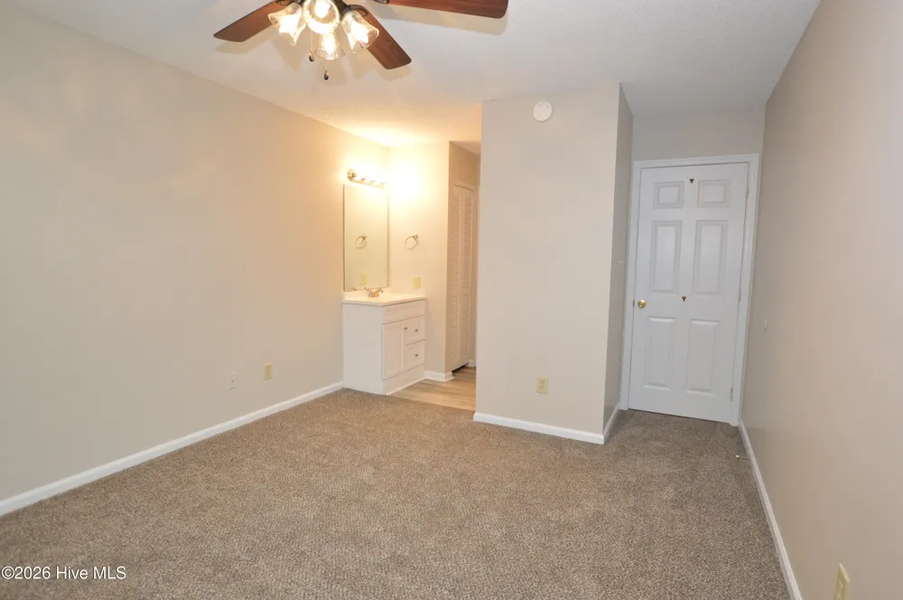 105 Creekview Drive Jacksonville, NC 28540