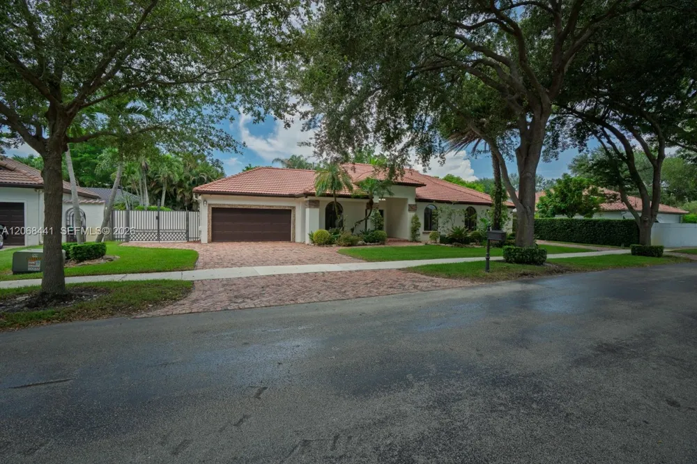 15600 NW 82nd Ct Miami Lakes, FL 33016