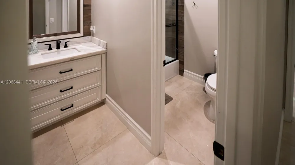 15600 NW 82nd Ct Miami Lakes, FL 33016