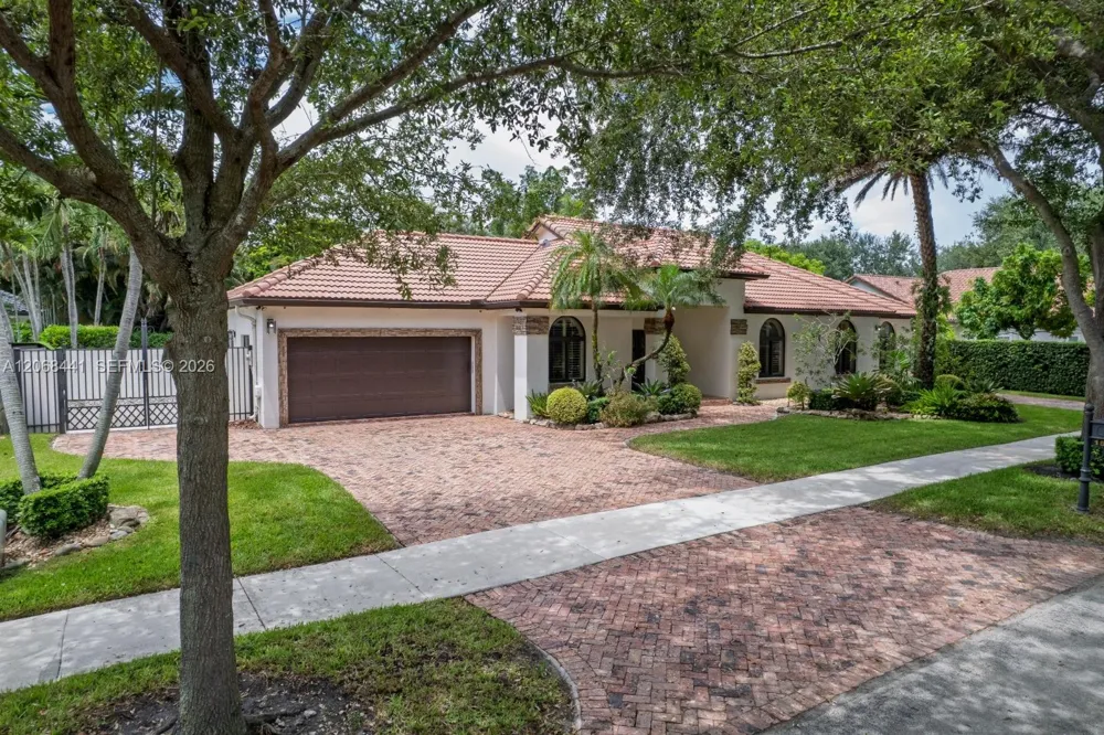 15600 NW 82nd Ct Miami Lakes, FL 33016