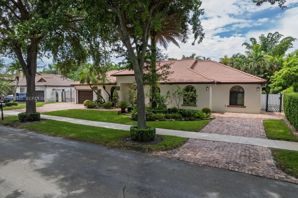 15600 NW 82nd Ct Miami Lakes, FL 33016