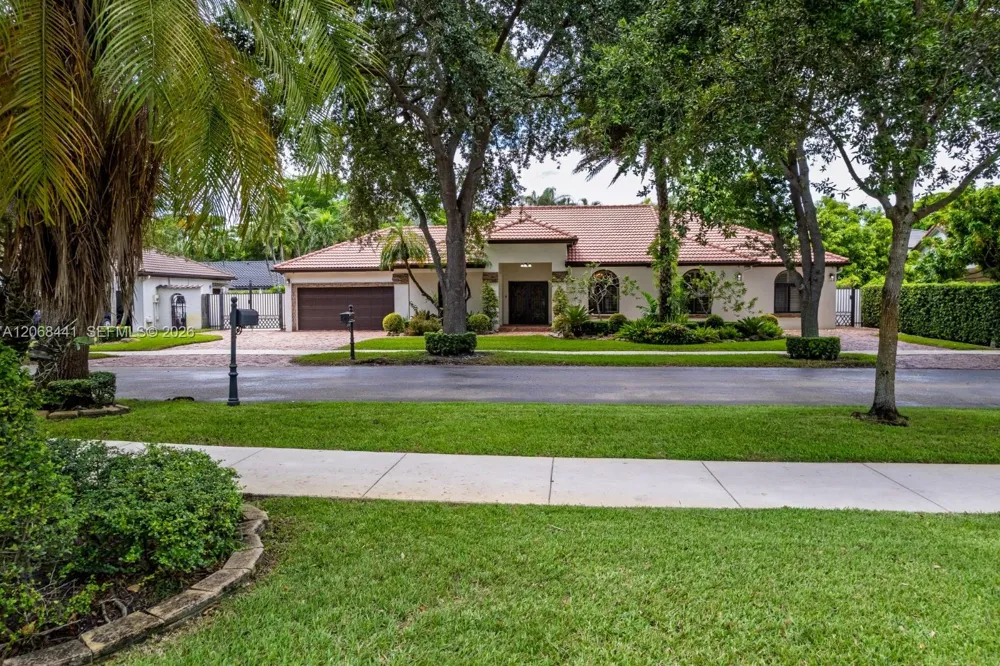15600 NW 82nd Ct Miami Lakes, FL 33016